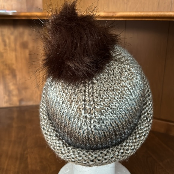 New Roll Brim Hat - Picture 3 of 3